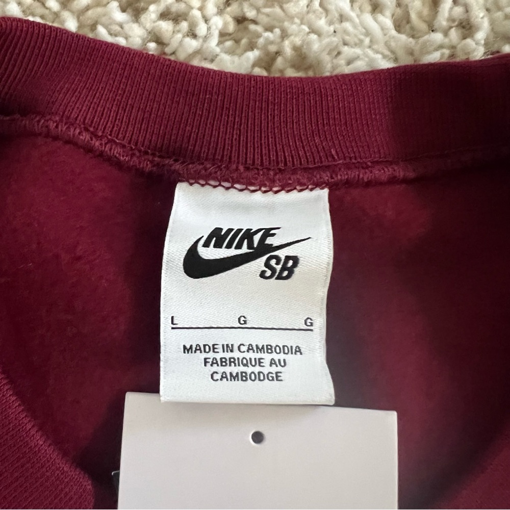 ✔️NWT✔️ NIKE SB Skate Like A Girl Fleece Crew Sweatshirt - Picture 5 of 10